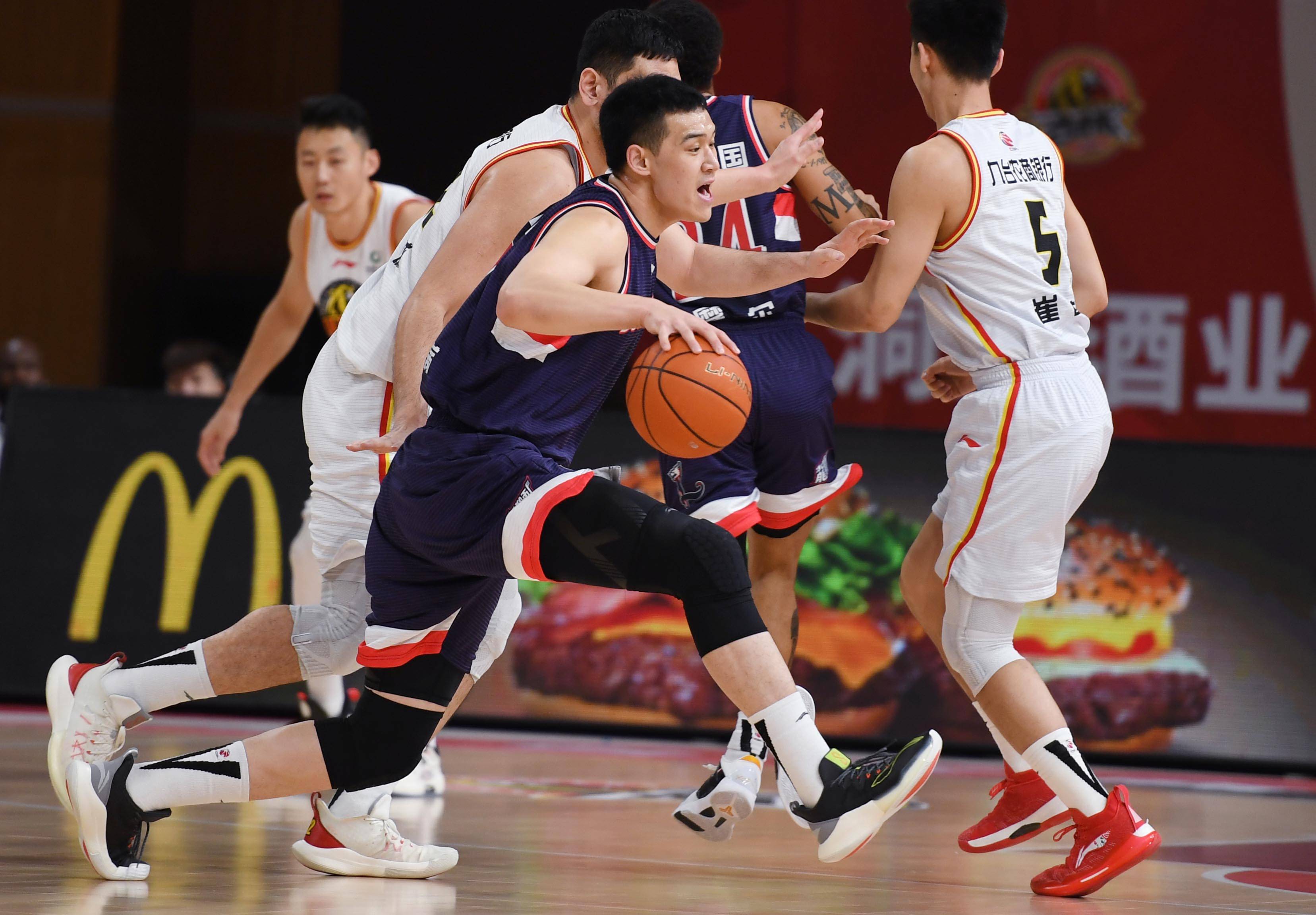 中国篮球职业赛事呼声高涨，球队实力对抗激烈